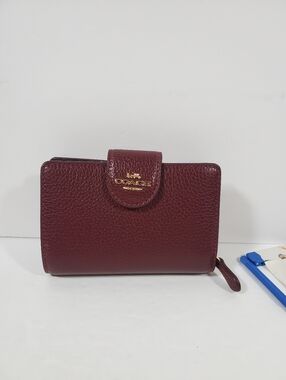 NWT Coach Medium Corner Zip Wallet CBO41 Pebble Leather